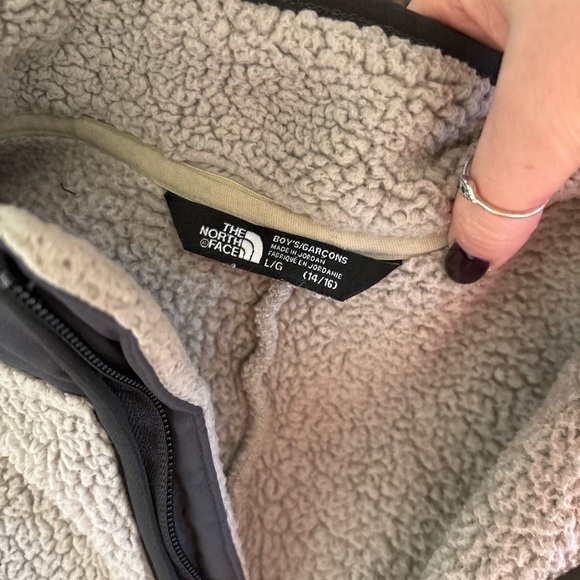 Boys north face jacket - Picture 3 of 4